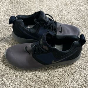 Nike Lunarsolo size 10